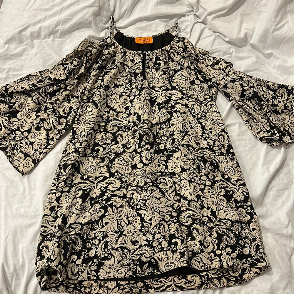 Voom by Joy Han shift dress